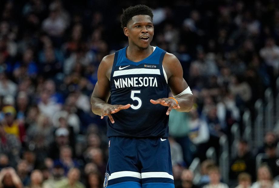 九游官网-爱德华兹42+8波齐姆斯基25+10 森林狼客场击败勇士